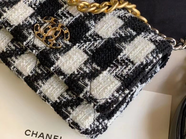 CHANEL 19 Flap Bag WOC 33817 black&white