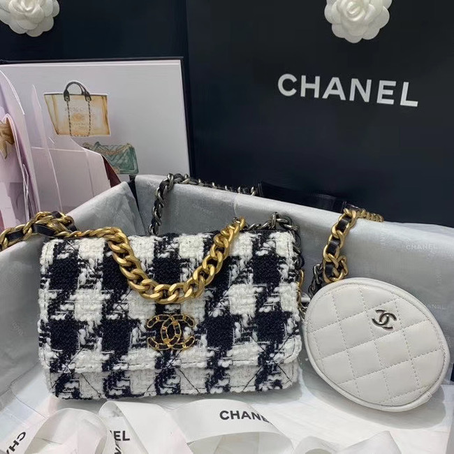 CHANEL 19 Flap Bag WOC 33817 white&Black