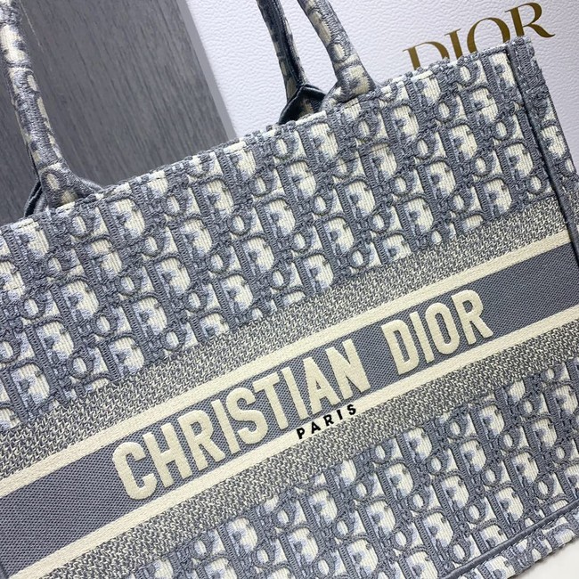 SMALL DIOR BOOK TOTE Embroidered M1296-4