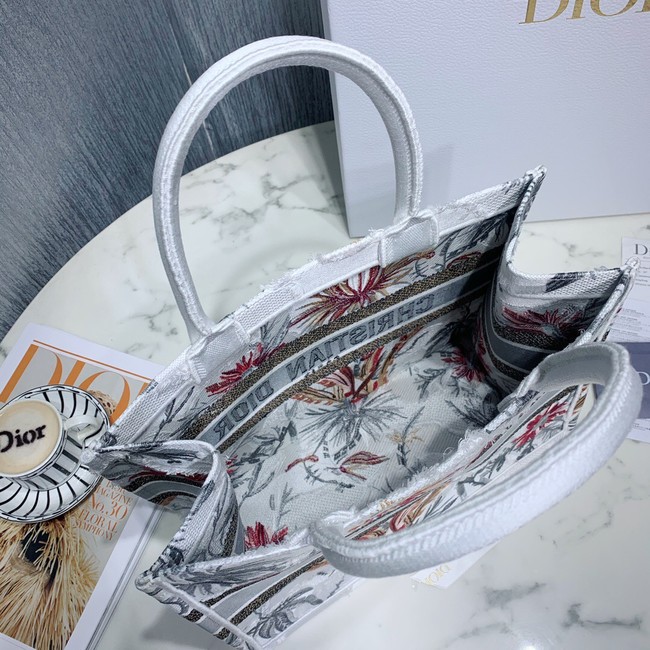 SMALL DIOR BOOK TOTE Embroidered M1296-7