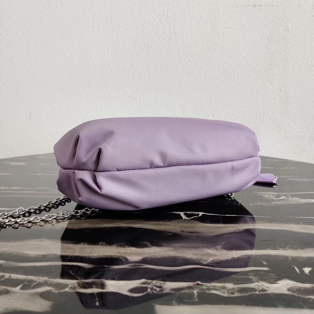 Prada Re-Edition 2005 nylon shoulder bag 1BH172 lilac