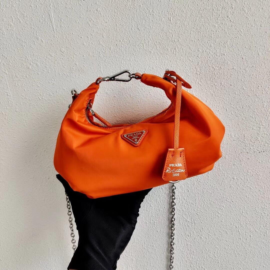 Prada Re-Edition 2005 nylon shoulder bag 1BH172 orange