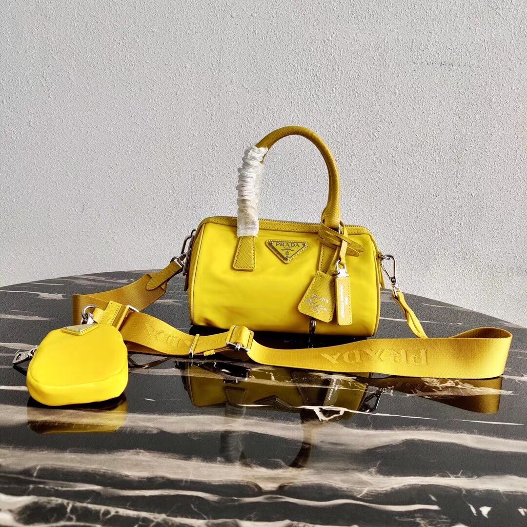 Prada Re-Edition 2005 top-handle bag 1PR846 yellow