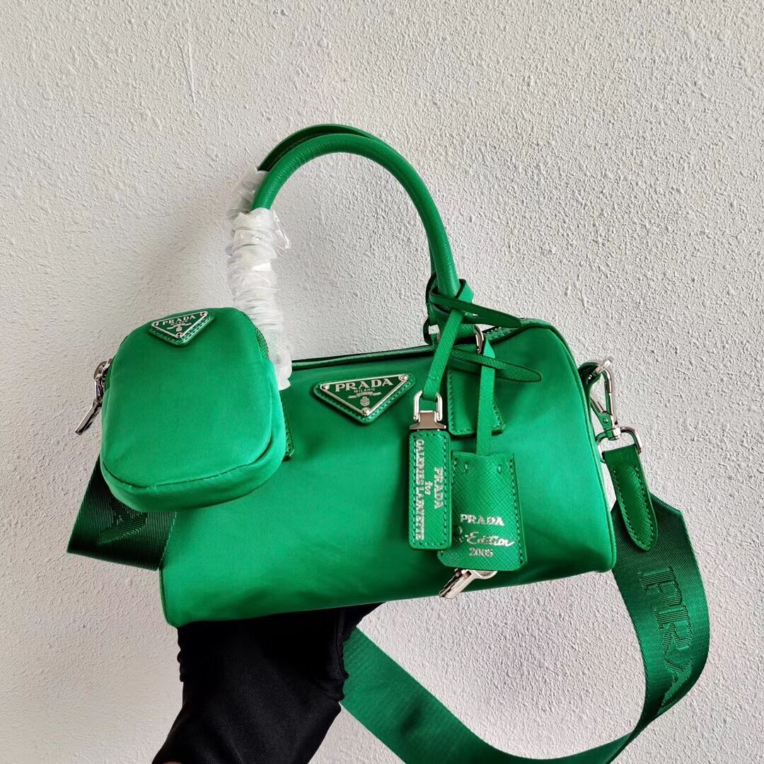 Prada Re-Edition 2005 top-handle bag 1PR846 green