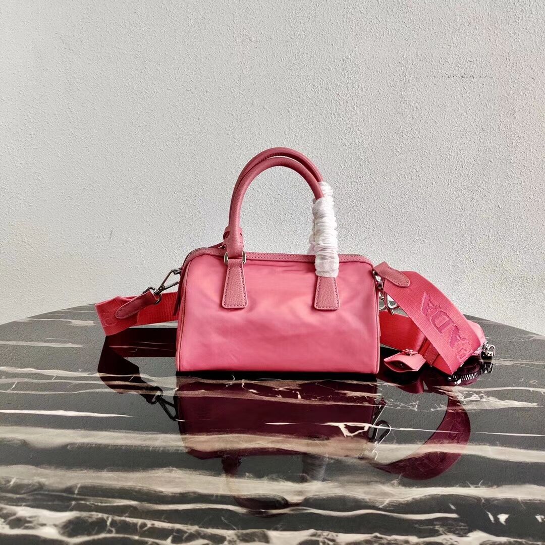 Prada Re-Edition 2005 top-handle bag 1PR846 pink