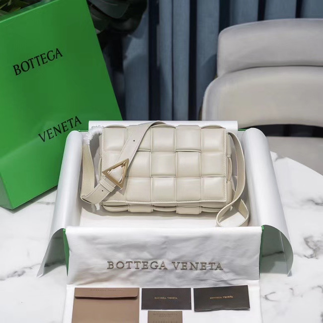 Bottega Veneta PADDED CASSETTE BAG 591970 PLASTER