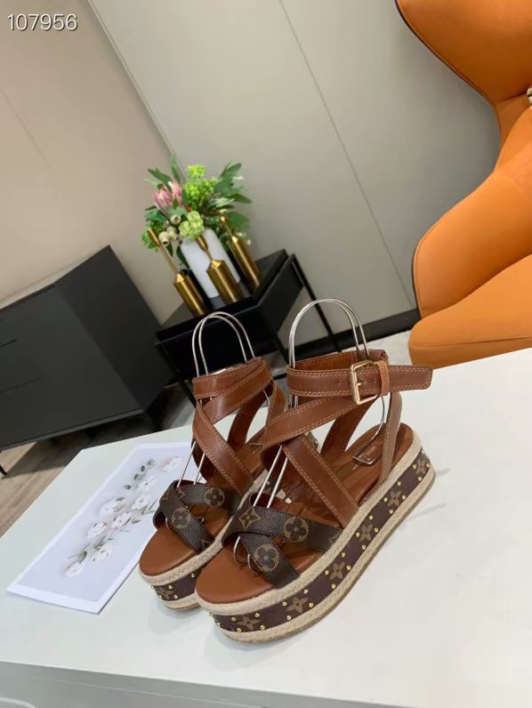 Louis Vuitton Shoes LV994DSC-1