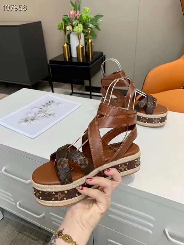 Louis Vuitton Shoes LV994DSC-1