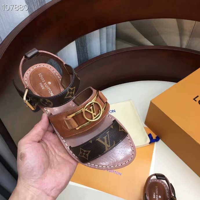 Louis Vuitton Shoes LV1011DC-1