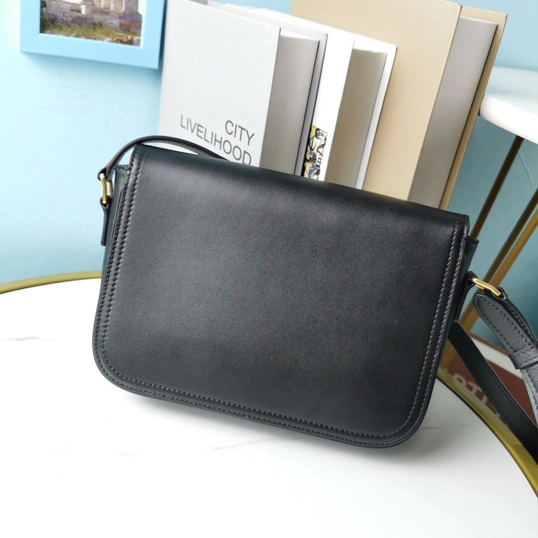 Celine SMALL CLASSIC BAG IN BOX CALFSKIN CL91373 black