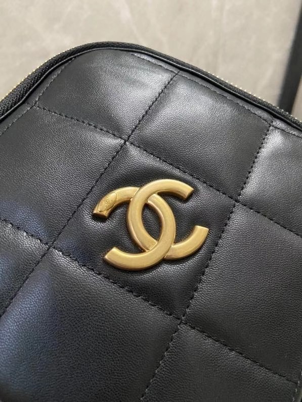 Chanel small diamond bag Grained Calfskin & Gold-Tone Metal AS2201 black