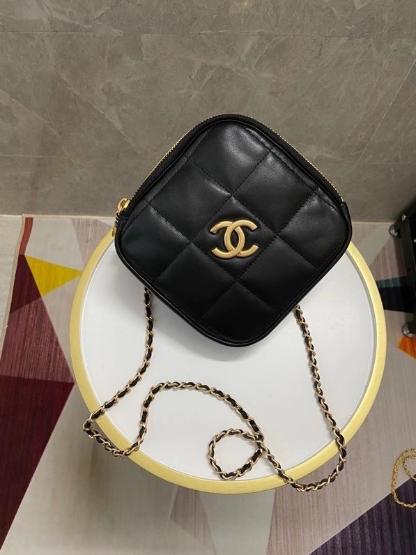 Chanel small diamond bag Grained Calfskin & Gold-Tone Metal AS2201 black