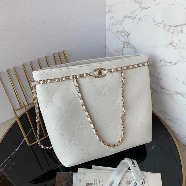 Chanel shopping bag AS2556 white