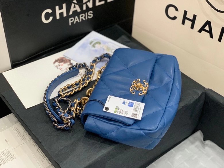 Chanel 19 flap bag AS1160 blue