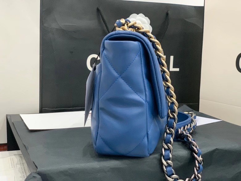 Chanel 19 flap bag AS1160 blue