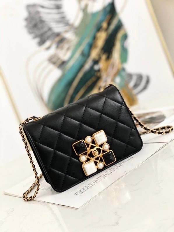 Chanel flap bag AS2259 Black & White