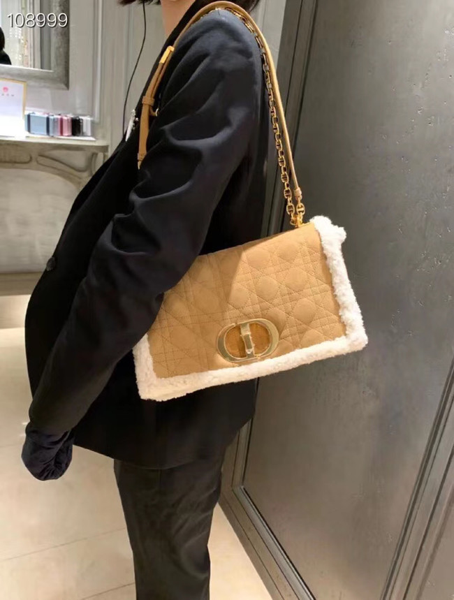 DIOR 30 MONTAIGNE CHAIN BAG Camel-Colored Shearling M9208