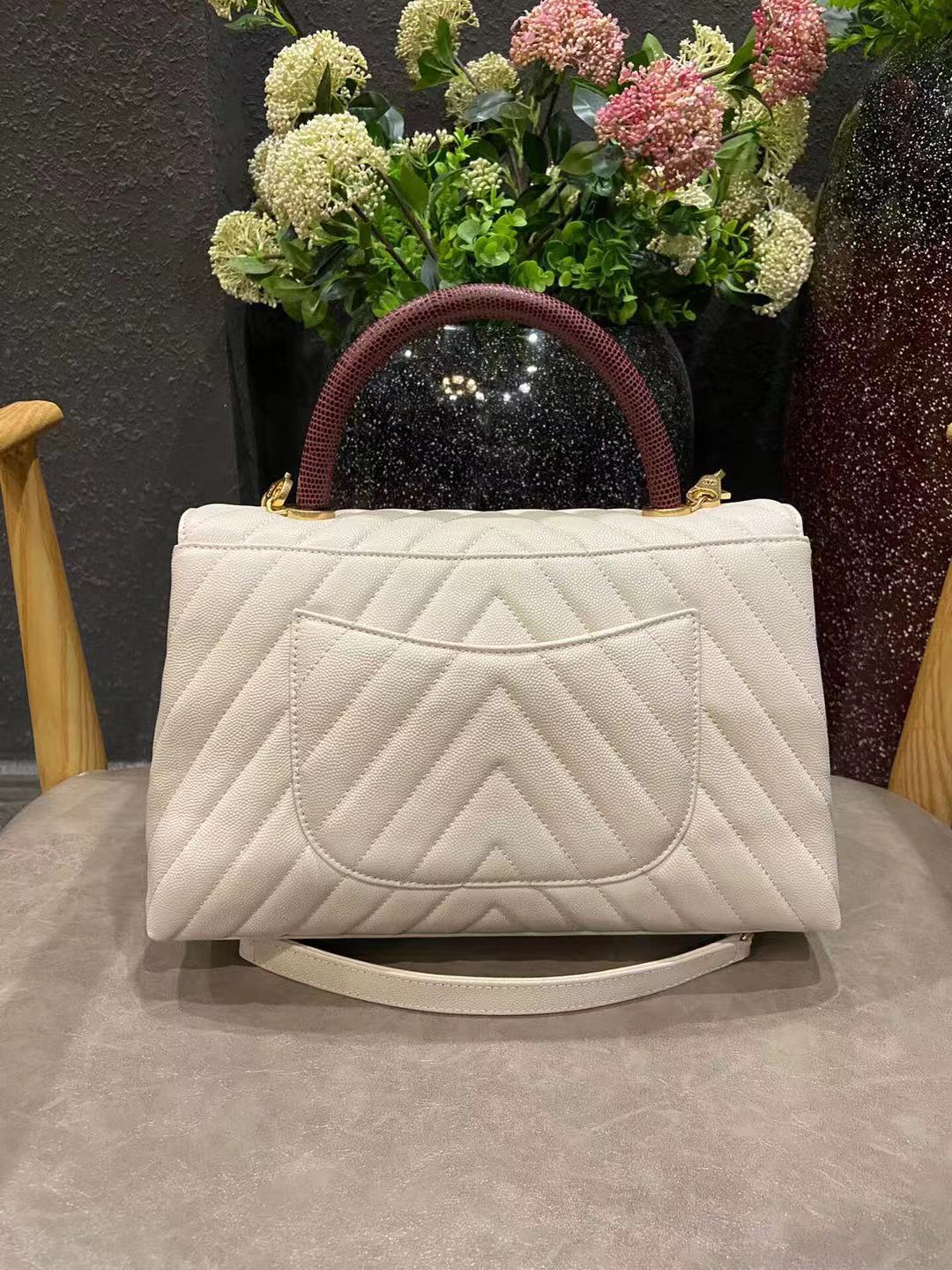 Chanel flap bag with red top handle V92991 white