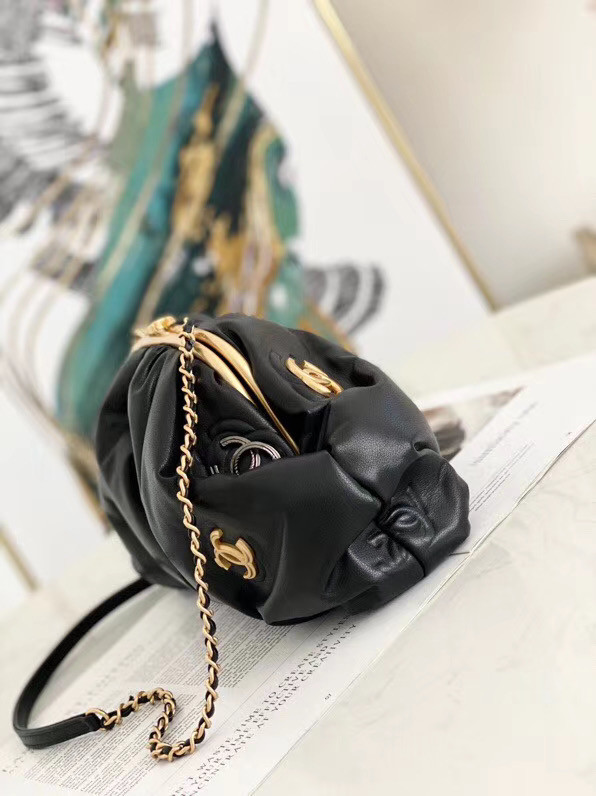 Chanel Lambskin clutch AS2137 black