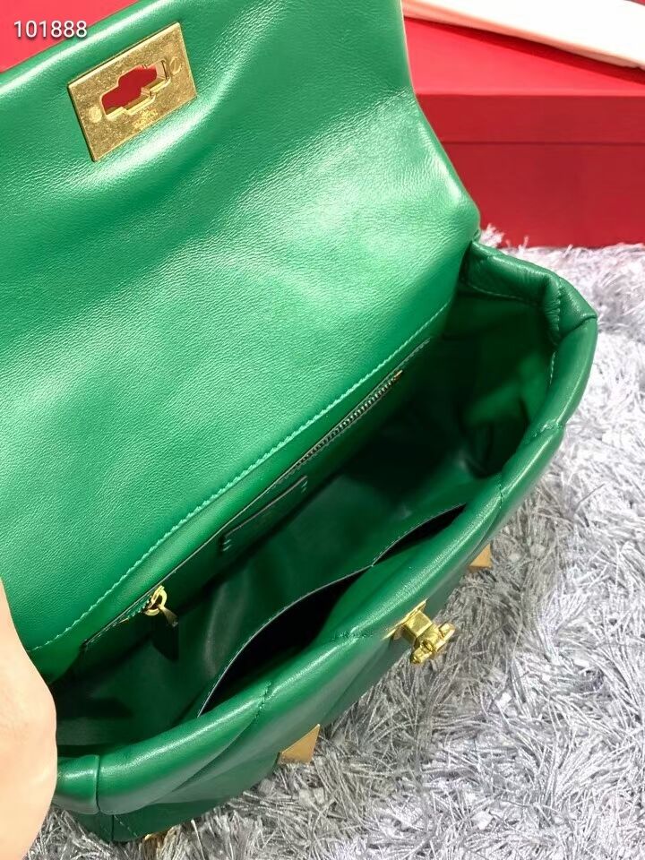 Valentino medium Garavani Roman Stud V2060 green