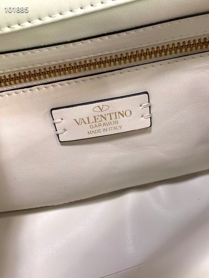 Valentino medium Garavani Roman Stud V2060 white