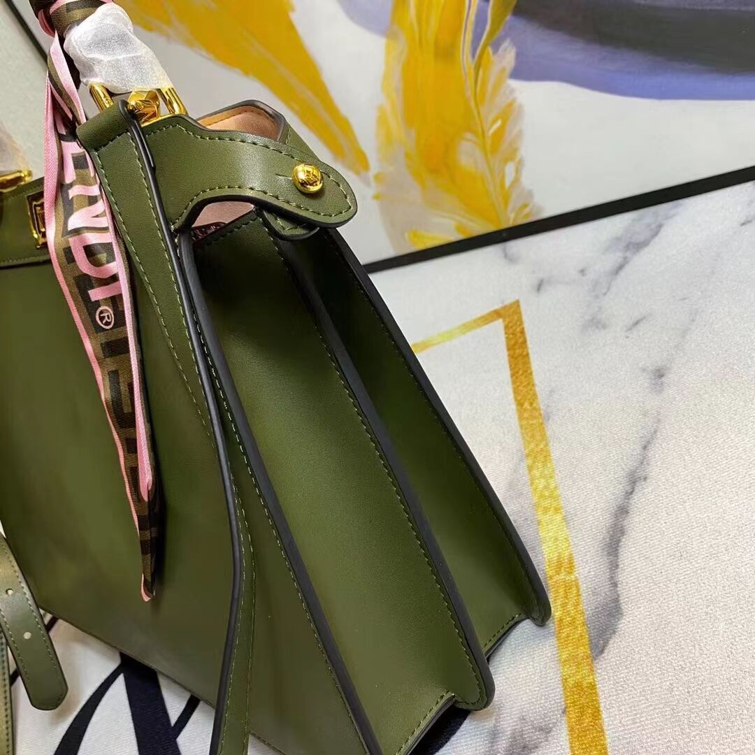 FENDI PEEKABOO ICONIC MEDIUM green leather bag F6946