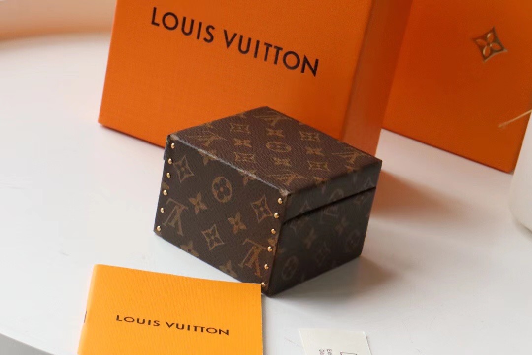 Louis Vuitton ECRIN DECLARATION M21010 apricot