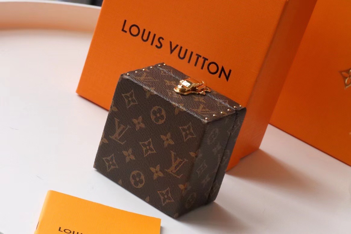 Louis Vuitton ECRIN DECLARATION M21010 apricot