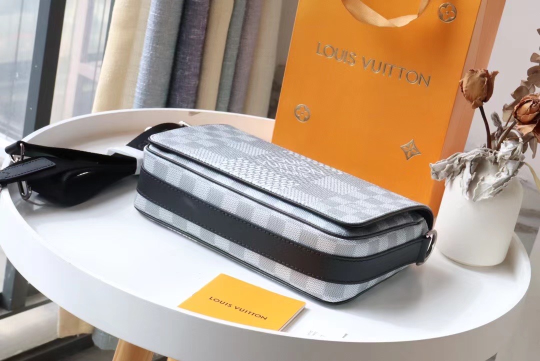 Louis Vuitton Original STUDIO MESSENGER N50013 gray