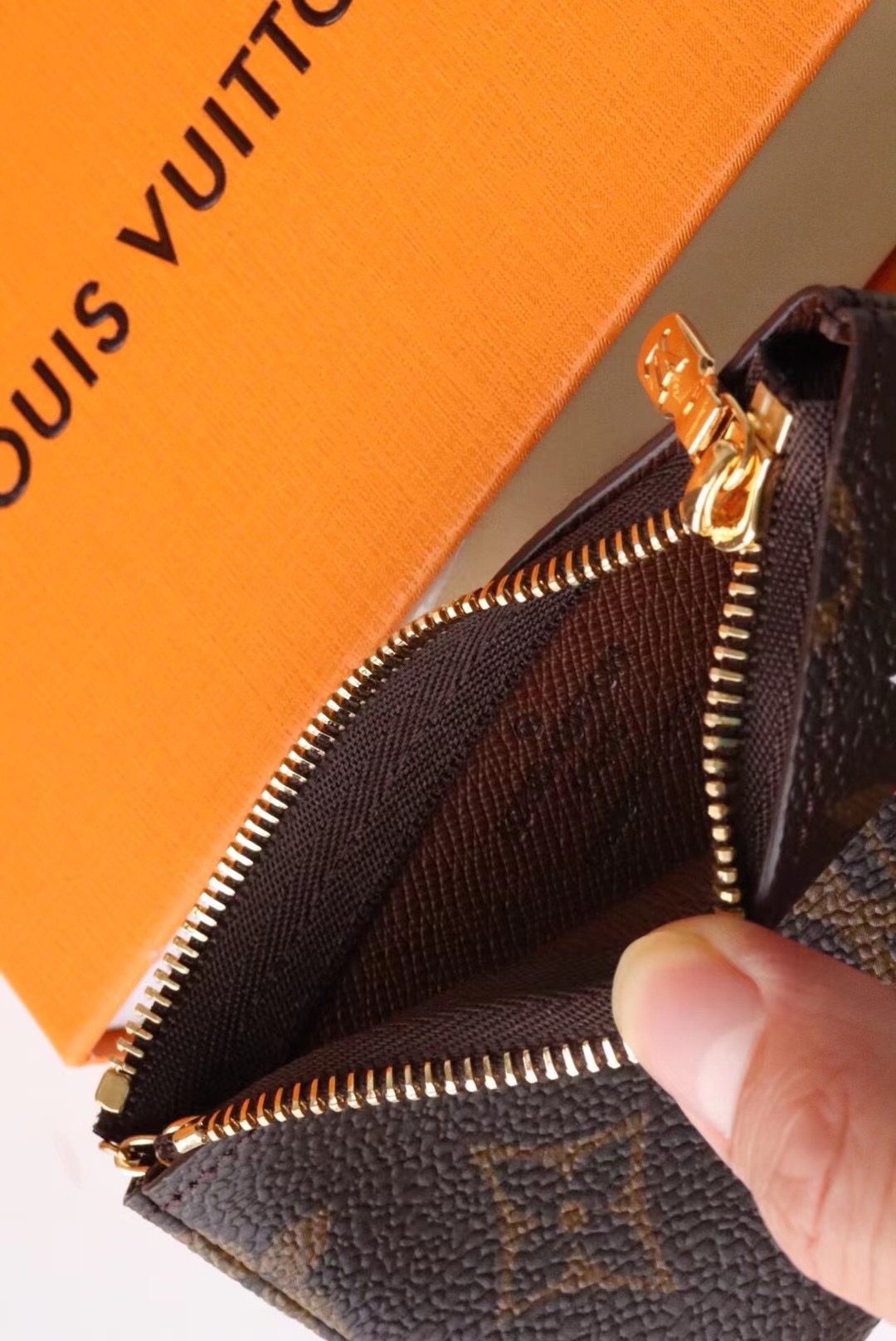 Louis vuitton KEY POUCH M62650