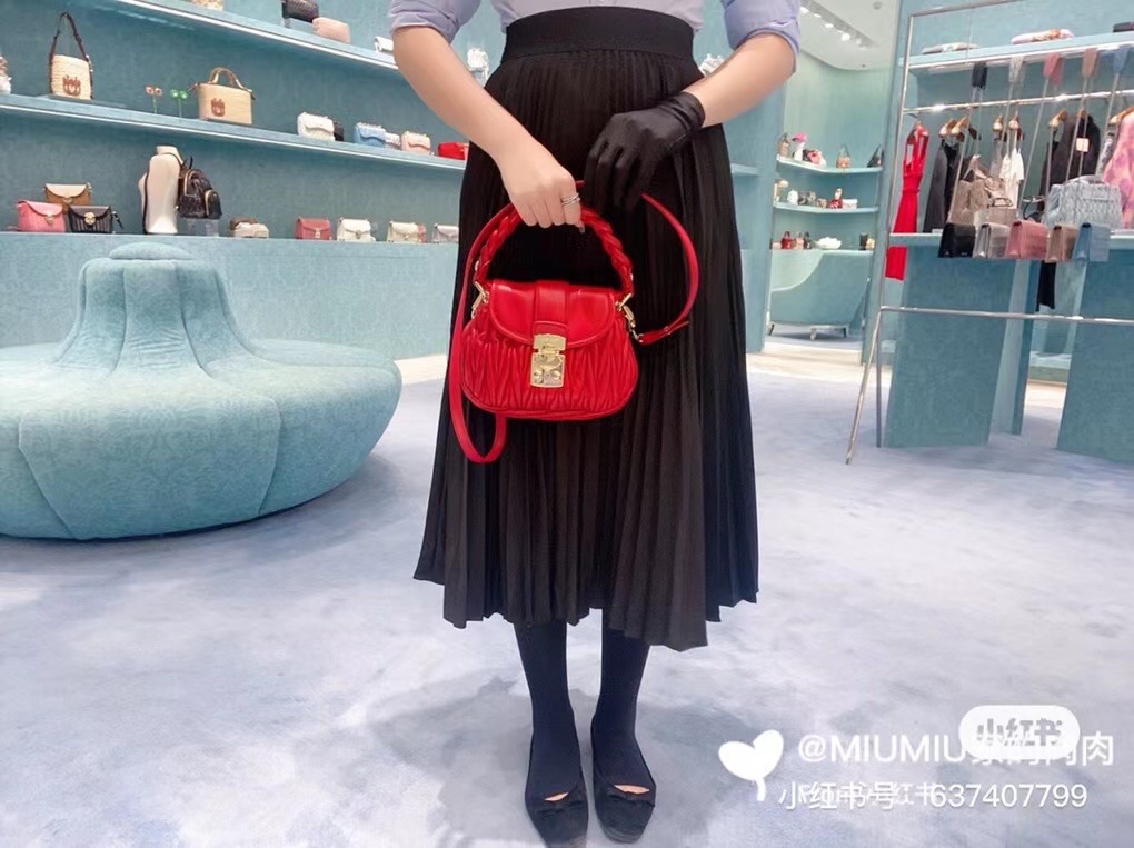 miu miu Matelasse Nappa Leather Top-handle Bag 6998 red