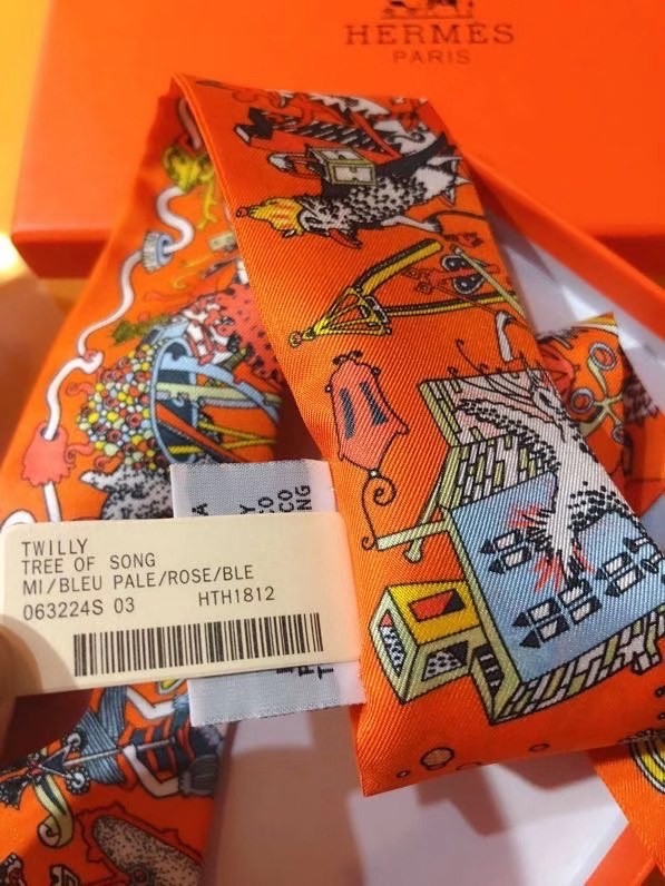 Hermes Twilly Small silk scarf H06353