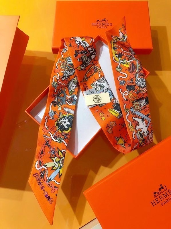 Hermes Twilly Small silk scarf H06353