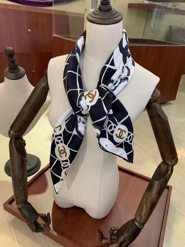 Chanel Cashmere Scarf CH2375-1