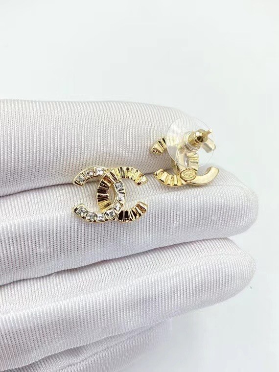 Chanel Earrings CE6124