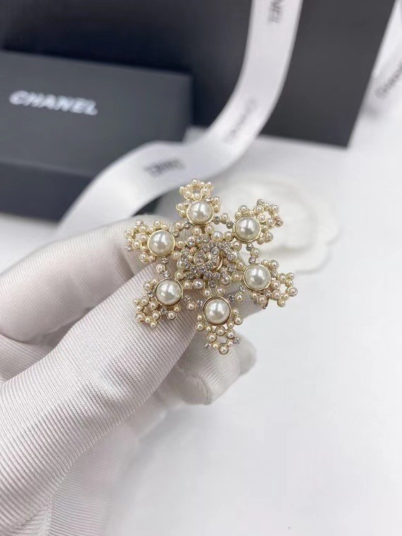 Chanel Brooch CE6146