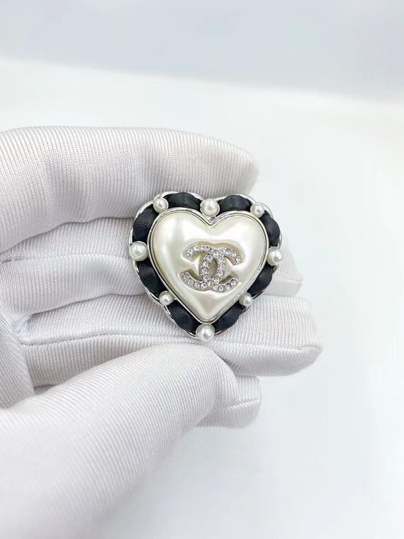 Chanel Brooch CE6147