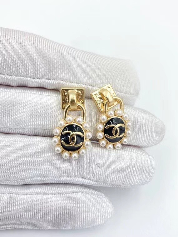 Chanel Earrings CE6141