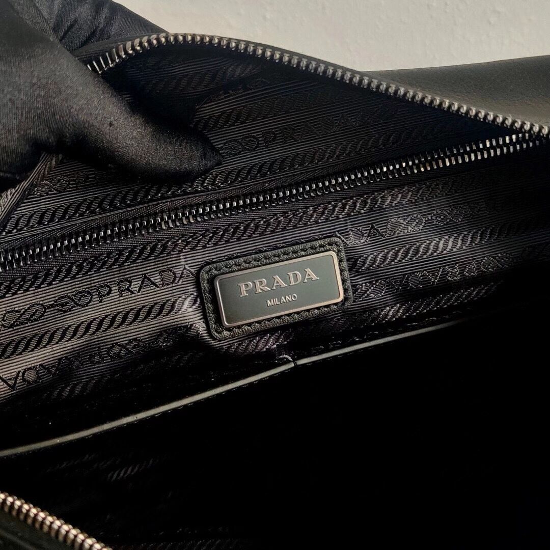 Prada Leather shoulder bag 2VH125 black