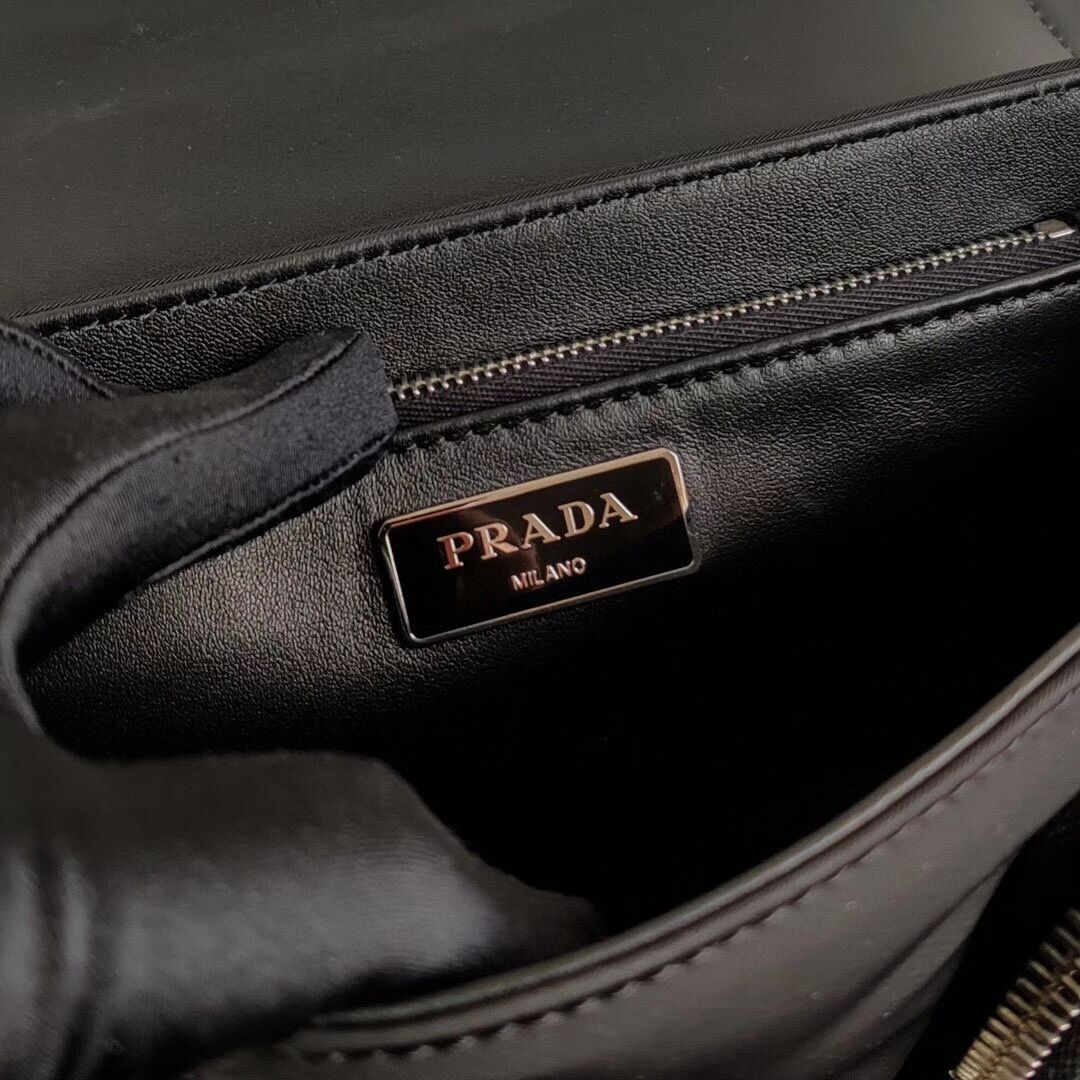 Prada Pocket nylon and brushed leather bag 1BD295 black