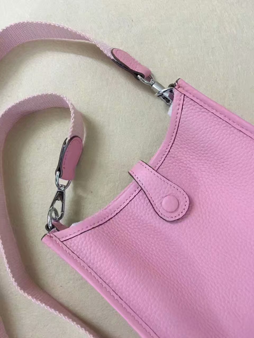 Hermes Evelyne original togo leather mini Shoulder Bag H15698 pink