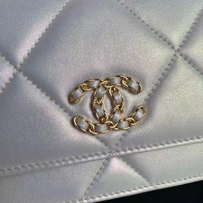 Chanel 19 Iridescent Calfskin Chain Wallet AP0957 white