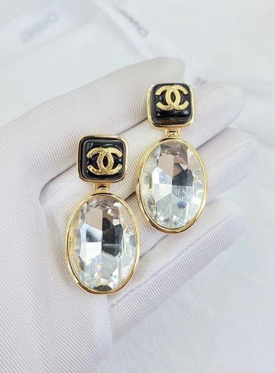 Chanel Earrings CE6307