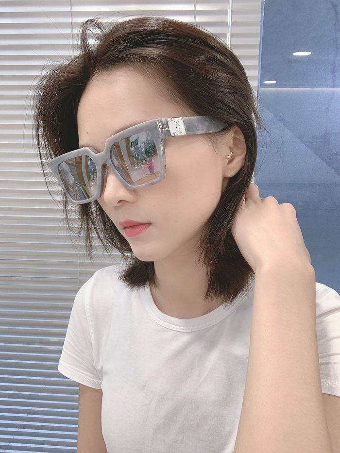 Louis Vuitton Sunglasses Top Quality LV6001_0036