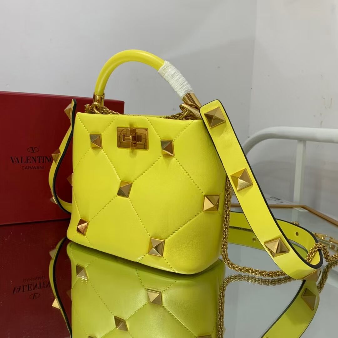 Valentino medium Garavani Roman Stud V1198 yellow