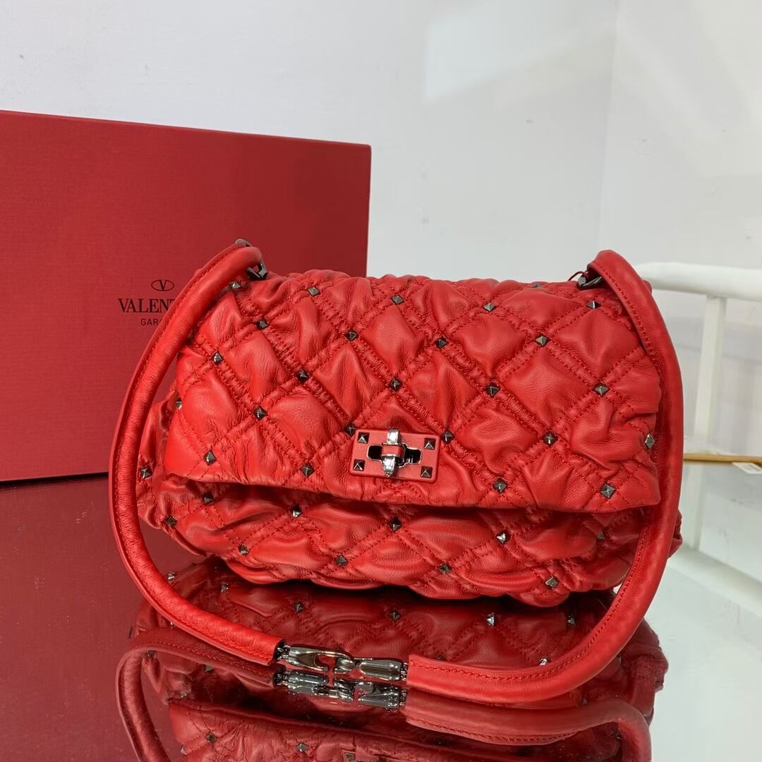 Valentino medium Garavani Roman Stud V3178 red