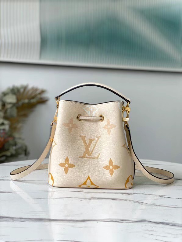 Louis Vuitton Original Leather NEONOE BB M45716 Cream&Saffron