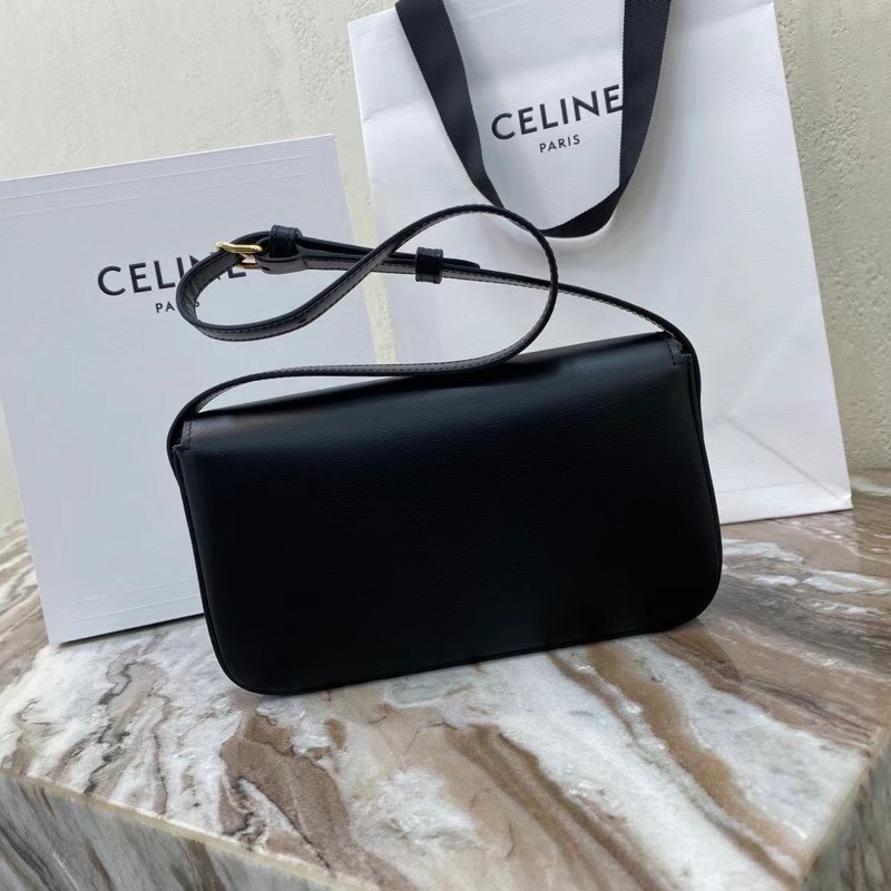 Celine TRIOMPHE SHOULDER BAG IN NATURAL CALFSKIN 194143 black