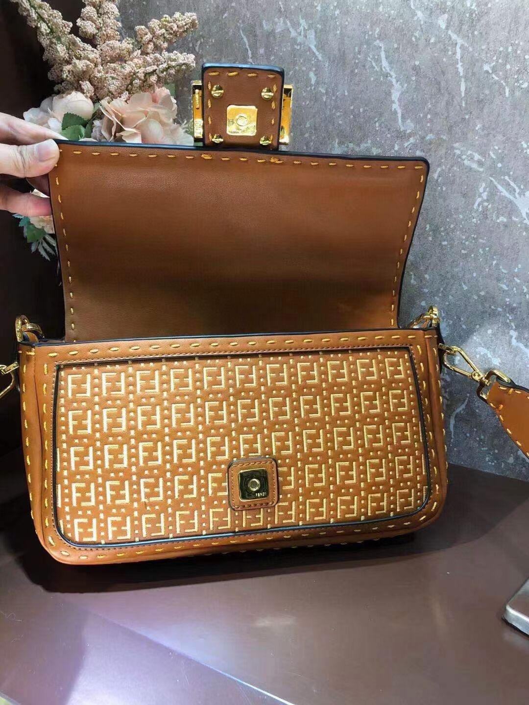 FENDI BAGUETTE Bag F1520 brown