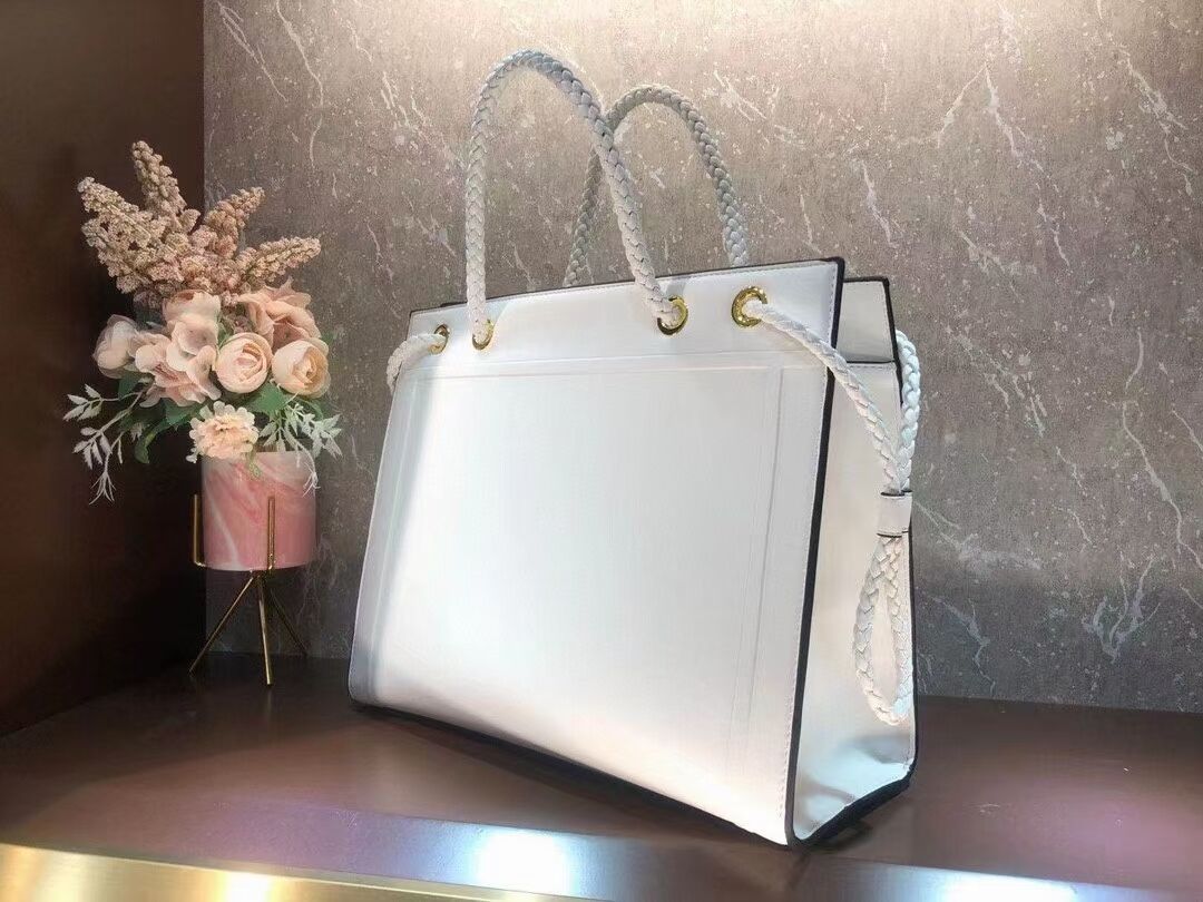 FENDI PACK MEDIUM SHOPPING BAG leather bag F1508 white